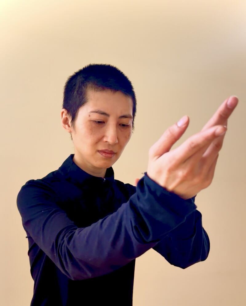 Dr. Scarlett Kettunen, hand form